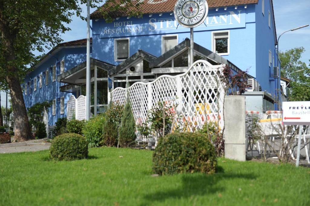 Hotel-Restaurant Steuermann Карлсруе Екстериор снимка